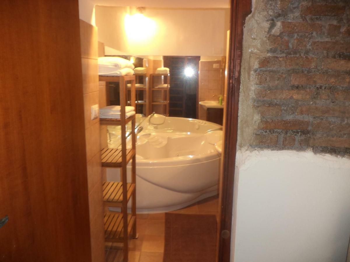 Апартаменты Jacuzzi Quo Vadis Рим Экстерьер фото